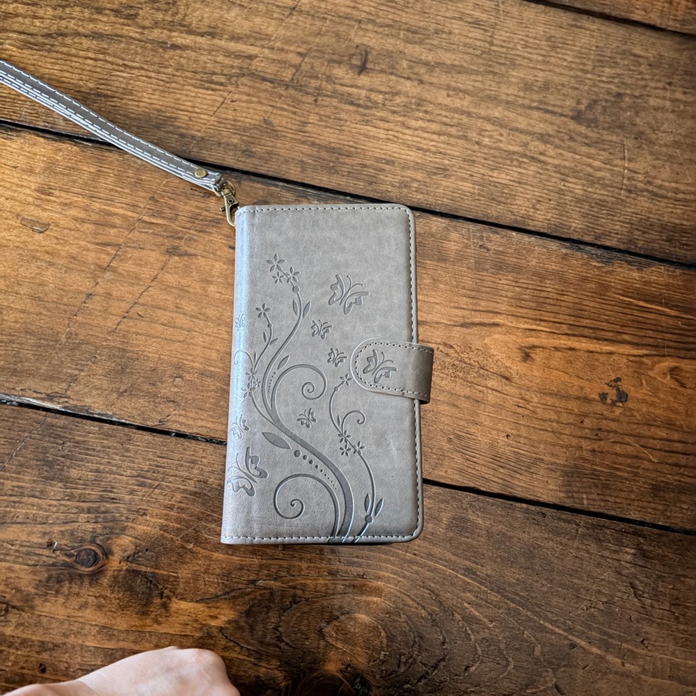 Elegant Gray Floral Phone Wallet Case